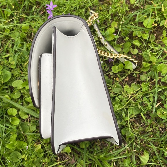 MK MICHAEL KORS Heather Large Studded Crocodile Embossed Leather Shoulder Bag - Picture 9 of 16